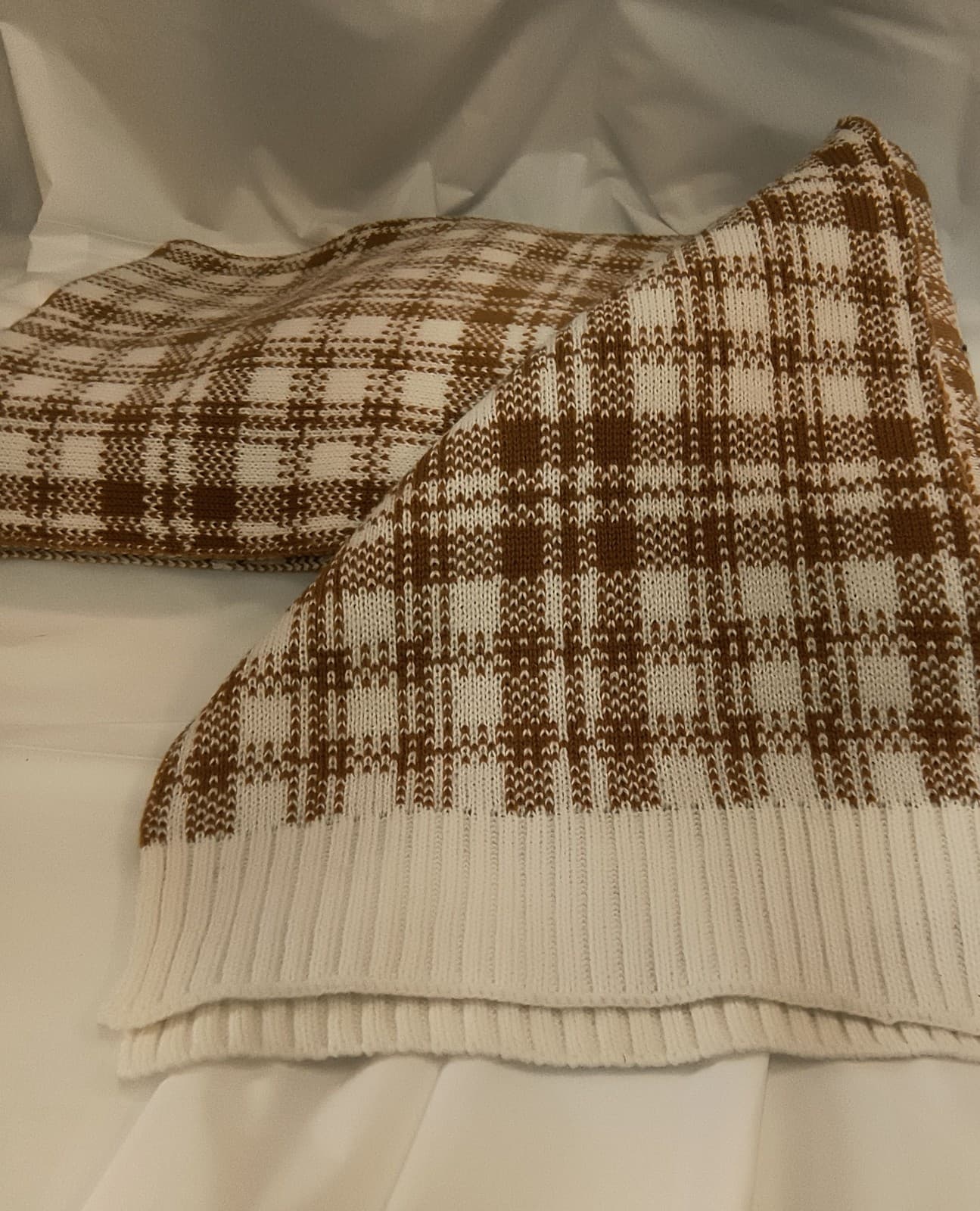 TIMBERLAND New (NWT) Light Brown & White /Cream Plaid Unisex Scarf - Thumbnail 8