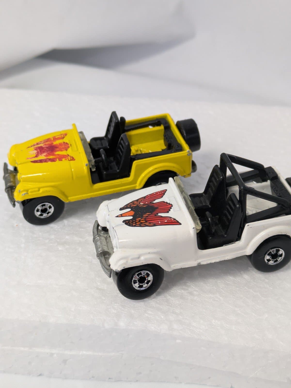 Lot of 10 Hot Wheels (Including Vintage & 1969 Camaro) - Thumbnail 8