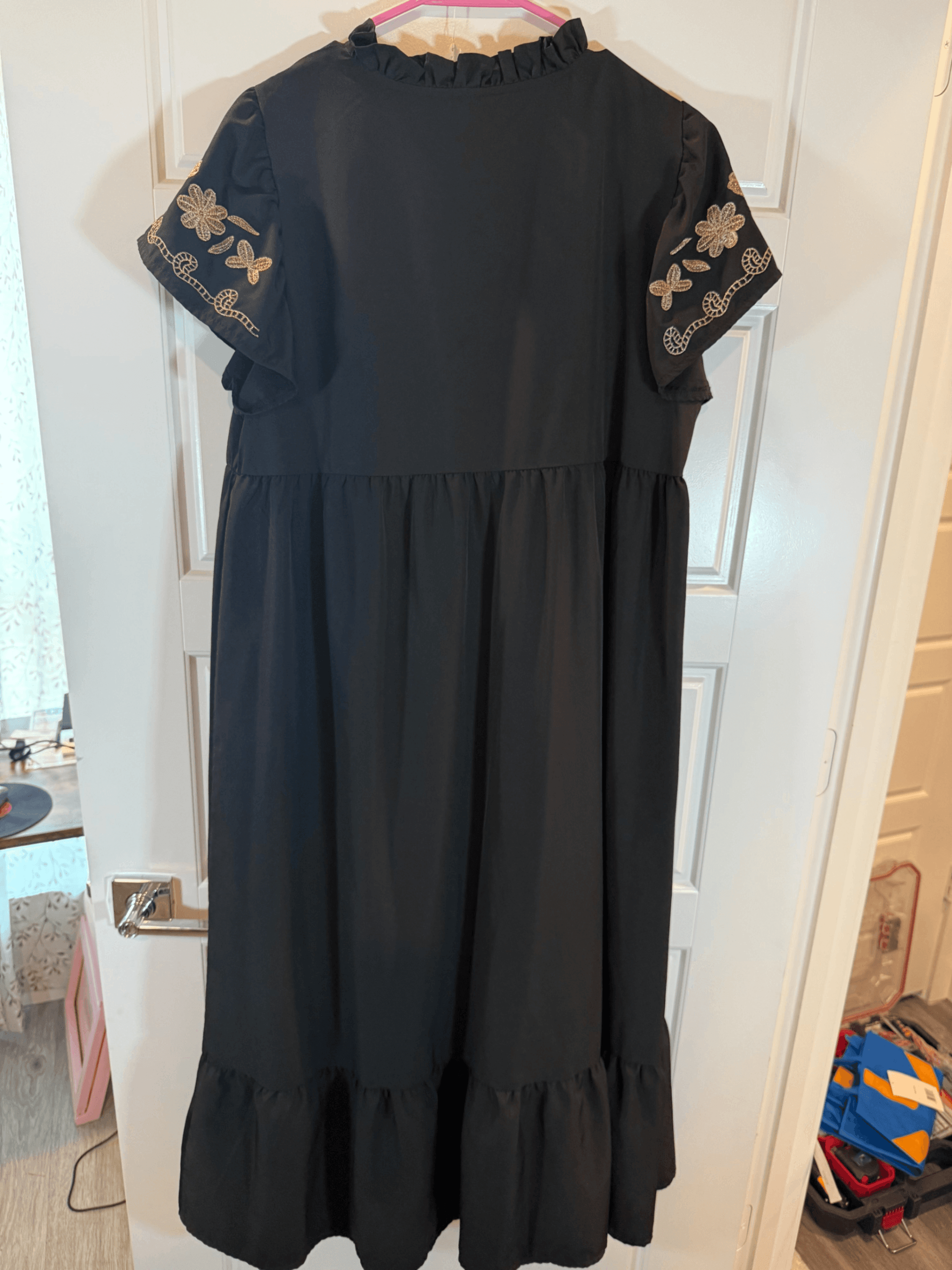 SHEIN Curve Black Dress with Embroidered Sleeves 1XL