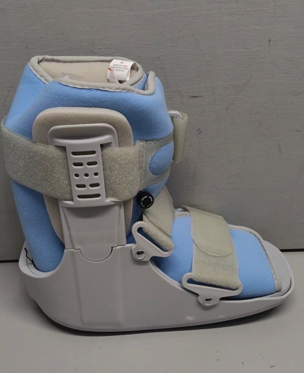 Walking Boot for Broken Foot, Air Cam Walker Boot for Foot Injury Adjustable Fracture Support for Sprained Ankle, Grey Shell with Light Blue Lining for Women, Medium - Thumbnail 2