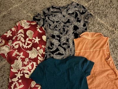 5 shirt Bundle - Thumbnail 4
