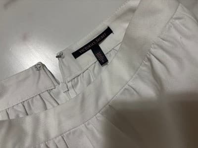 Victoria Secrets skirt - Thumbnail 2