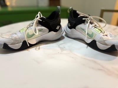 Nike - Thumbnail 3