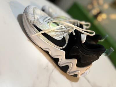 Nike - Thumbnail 4