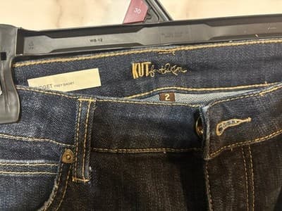 KUT shorts - Thumbnail 2