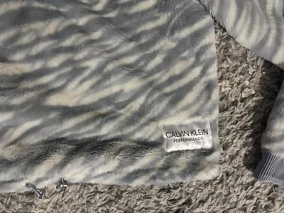 Calvin Klein - Thumbnail 3