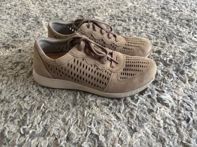 Earth shoes - Thumbnail 3