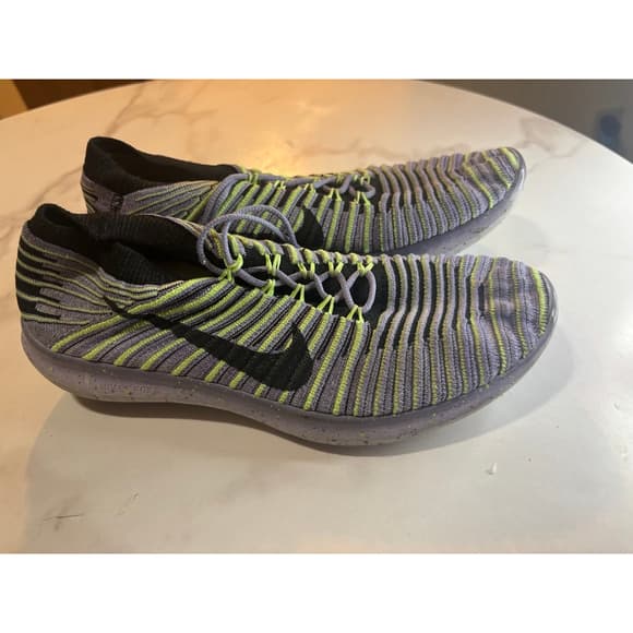 Nike shoe - Thumbnail 6