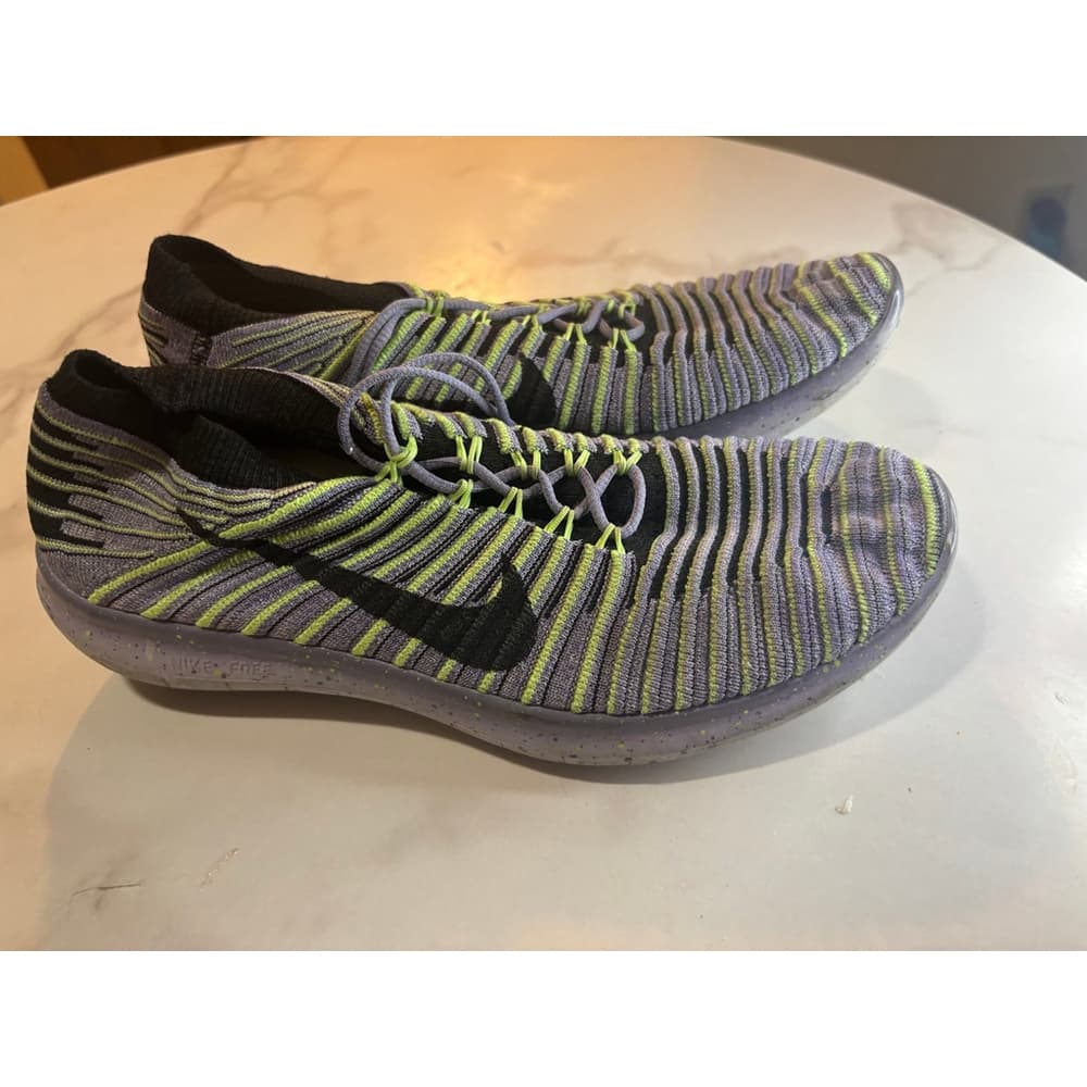 Nike shoe - Thumbnail 5