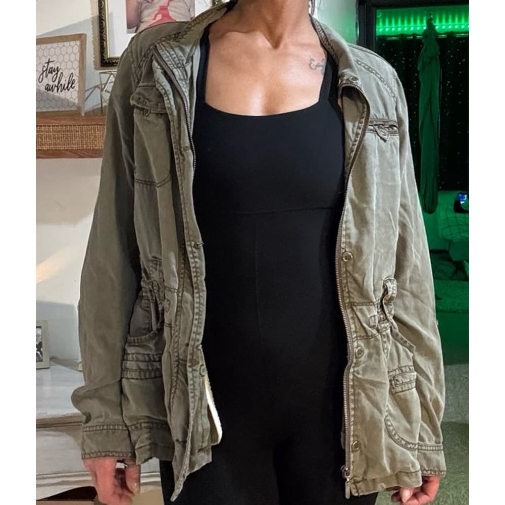 Max Mara army green jacket with Sherpa lining - Thumbnail 2