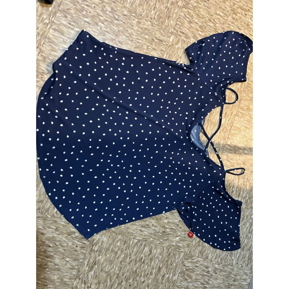 (2) Emory Park & kaileigh tops - Thumbnail 3