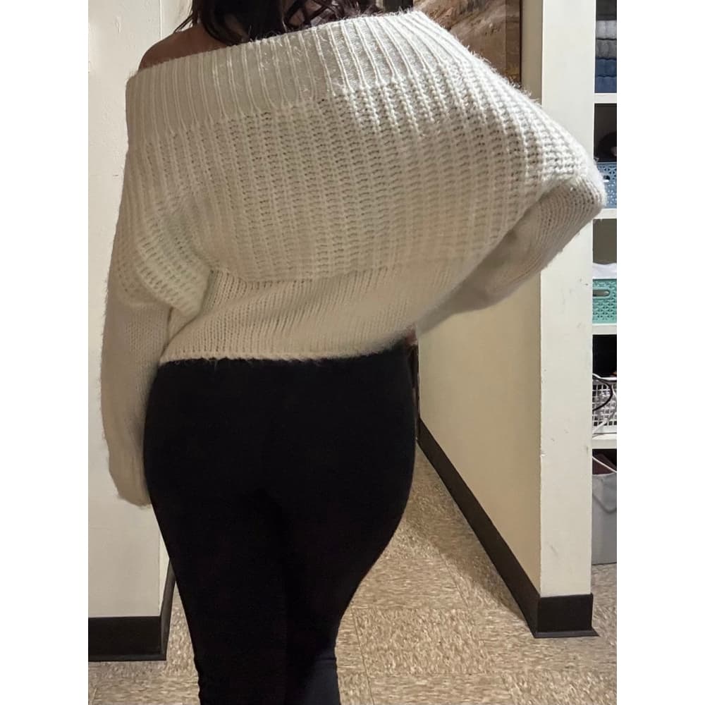 Kayla’s Armoire Sweater - Thumbnail 2