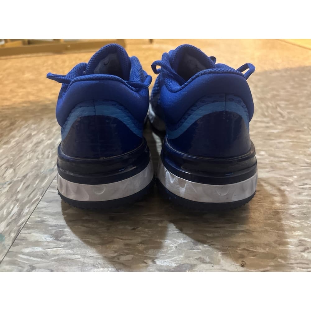 Nike shoes - Thumbnail 3
