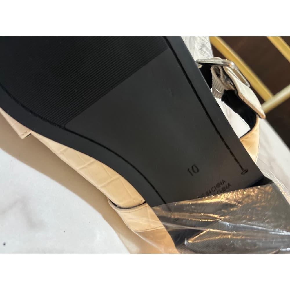Old Navy shoes - Thumbnail 2