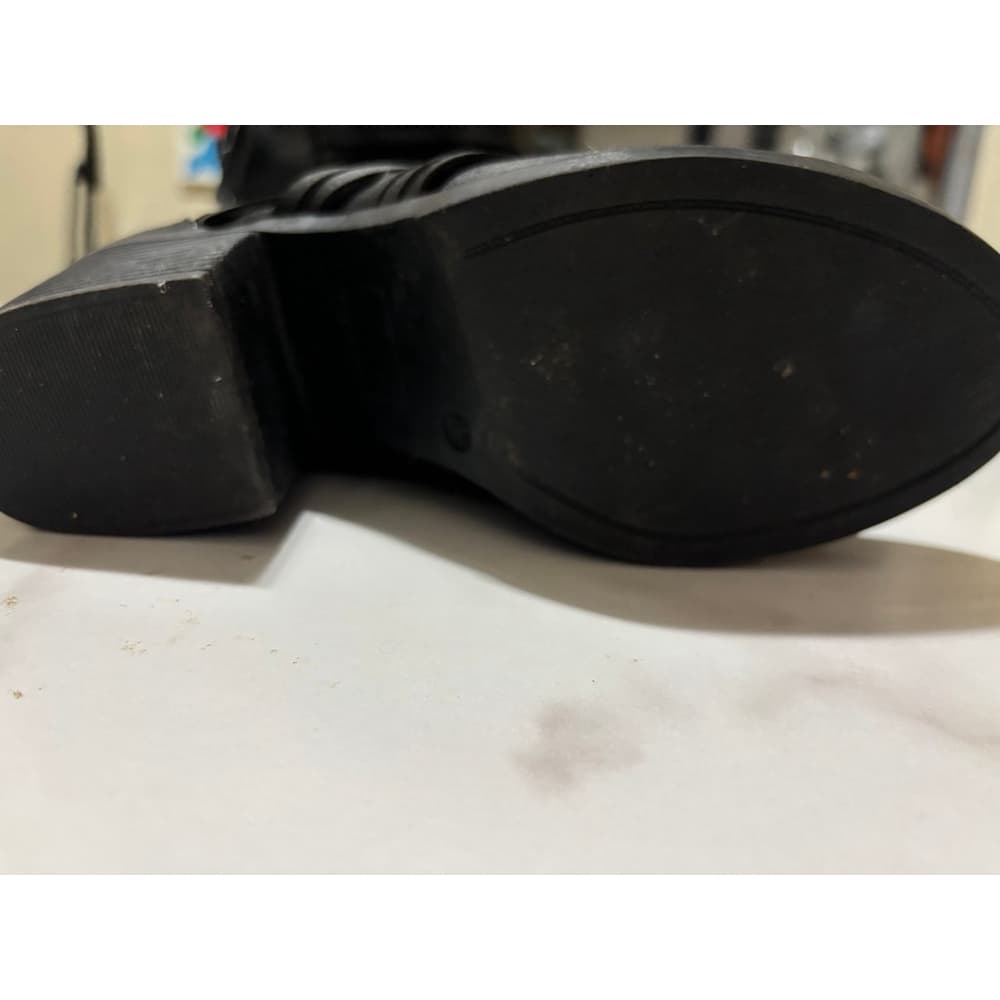 Black boots - Thumbnail 3