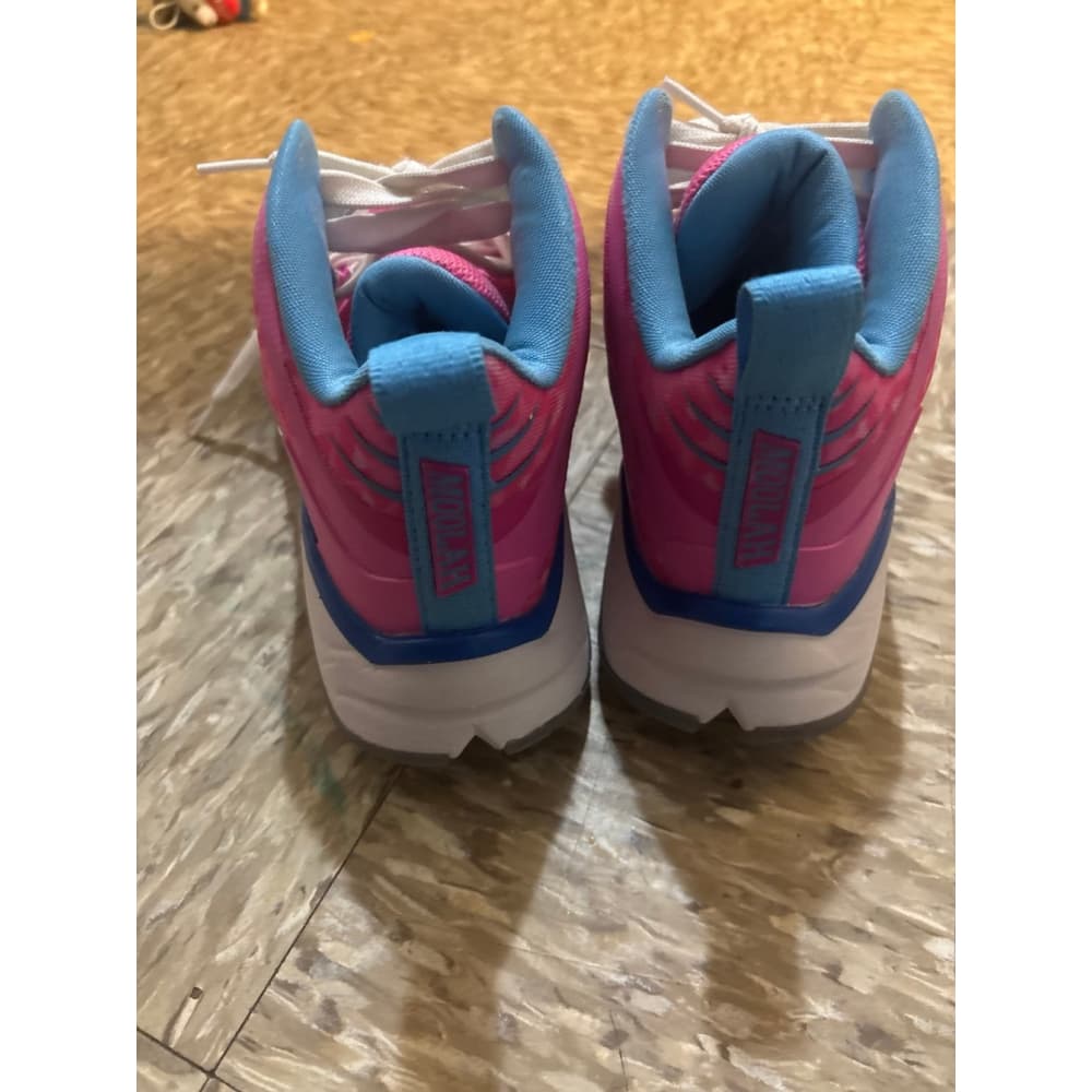Moolah kicks - Thumbnail 3