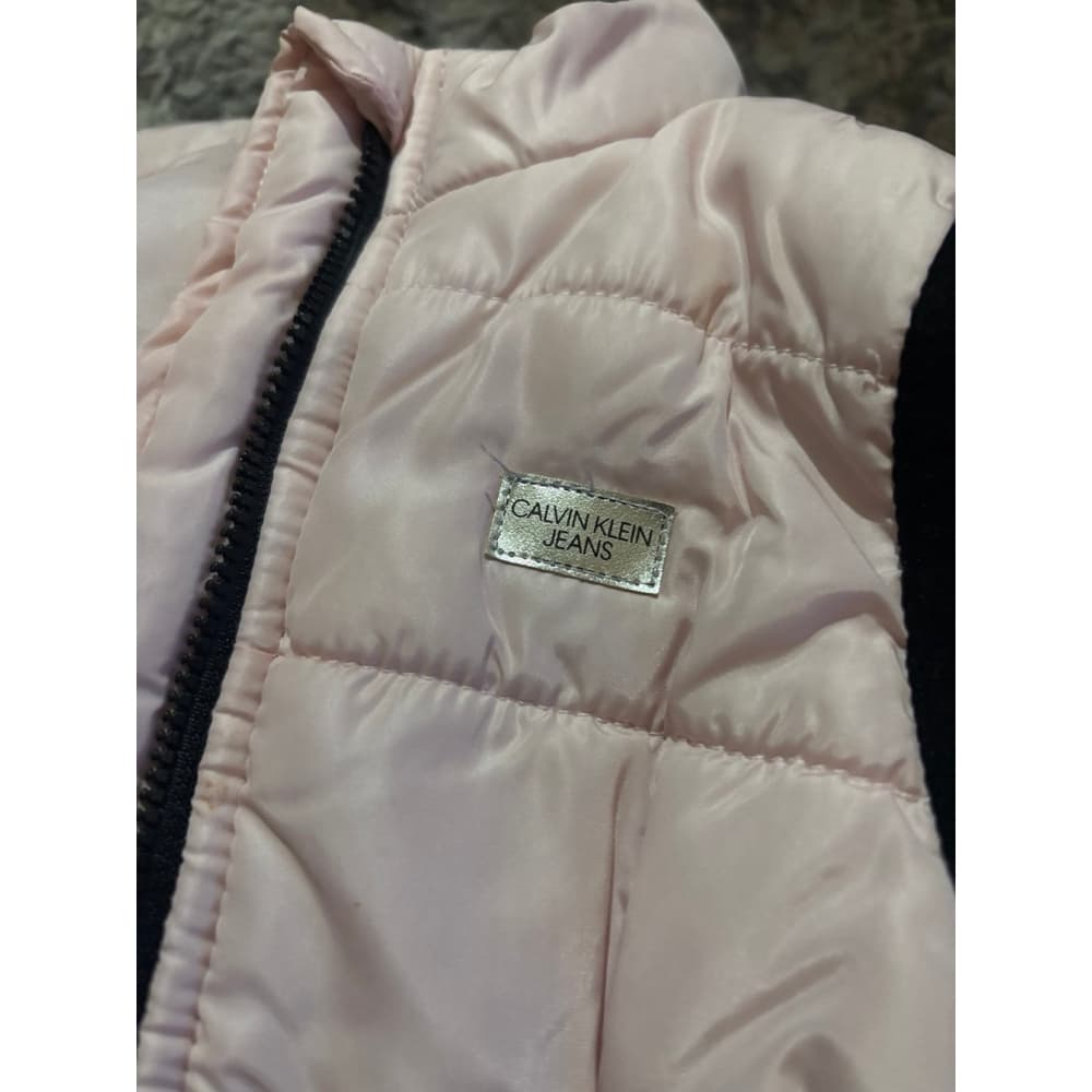 Calvin Klein girls' pale pink puffer vest - Thumbnail 3