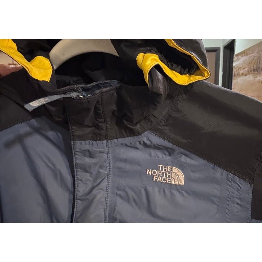 The North Face Stinson NF0A2SXN Dryvent Windbreaker Full Zip Rain Jacket - Thumbnail 3