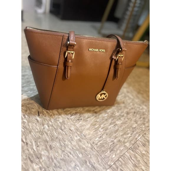 Michael Kors purse - Thumbnail 10