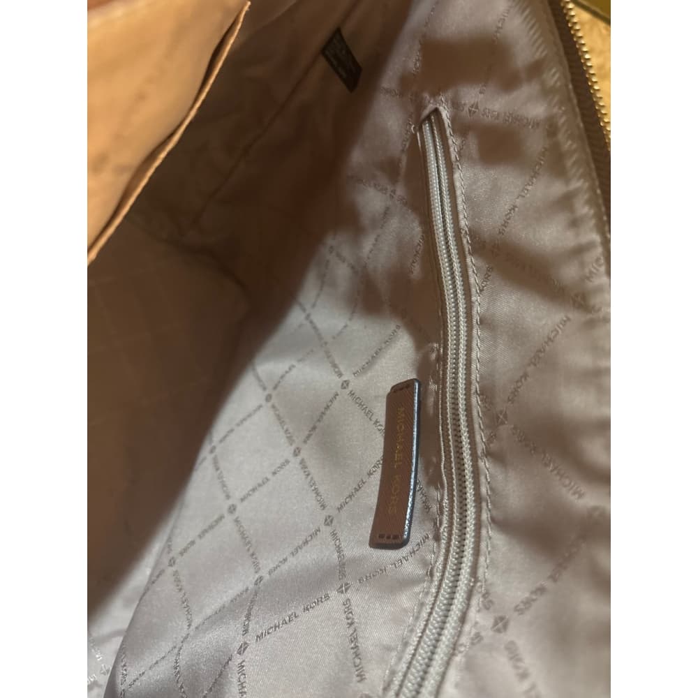 Michael Kors purse - Thumbnail 7