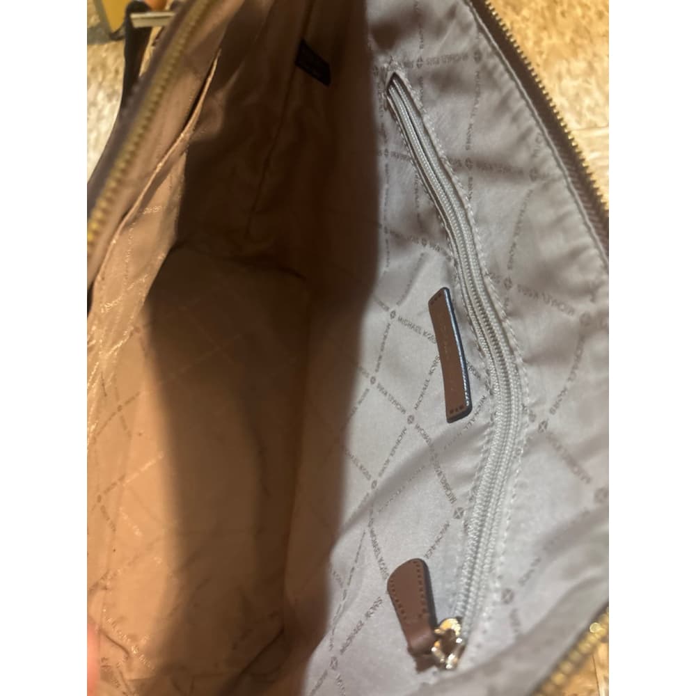Michael Kors purse - Thumbnail 6
