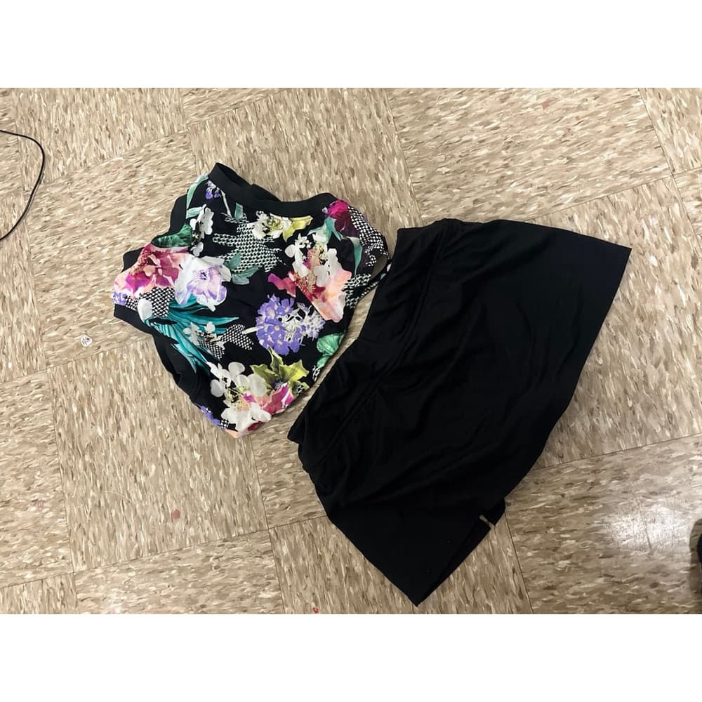 Lands end and Hapari swimsuit - Thumbnail 3