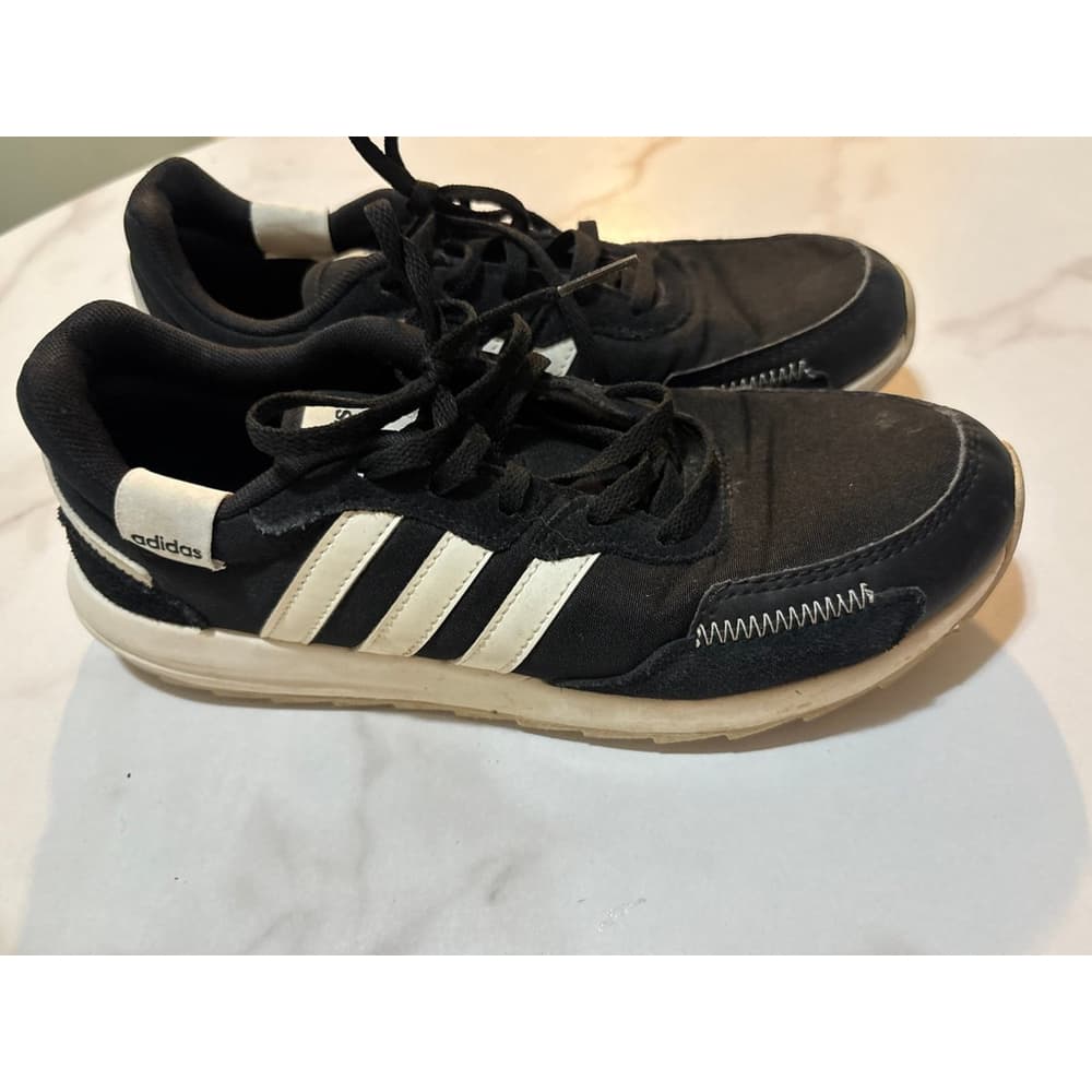 Adidas shoes - Thumbnail 2