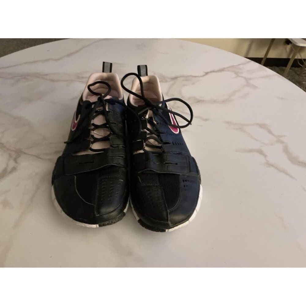 Nike Free Womans Sneakers Pre-owned
