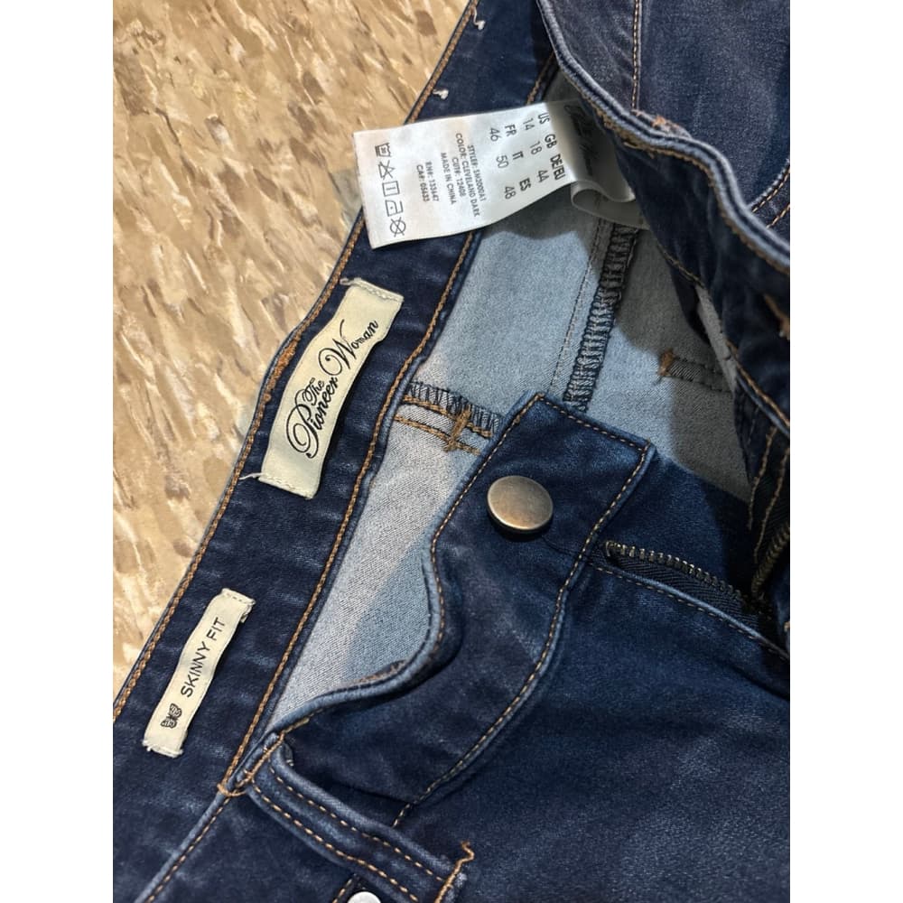 The Pioneer Woman jeans - Thumbnail 2