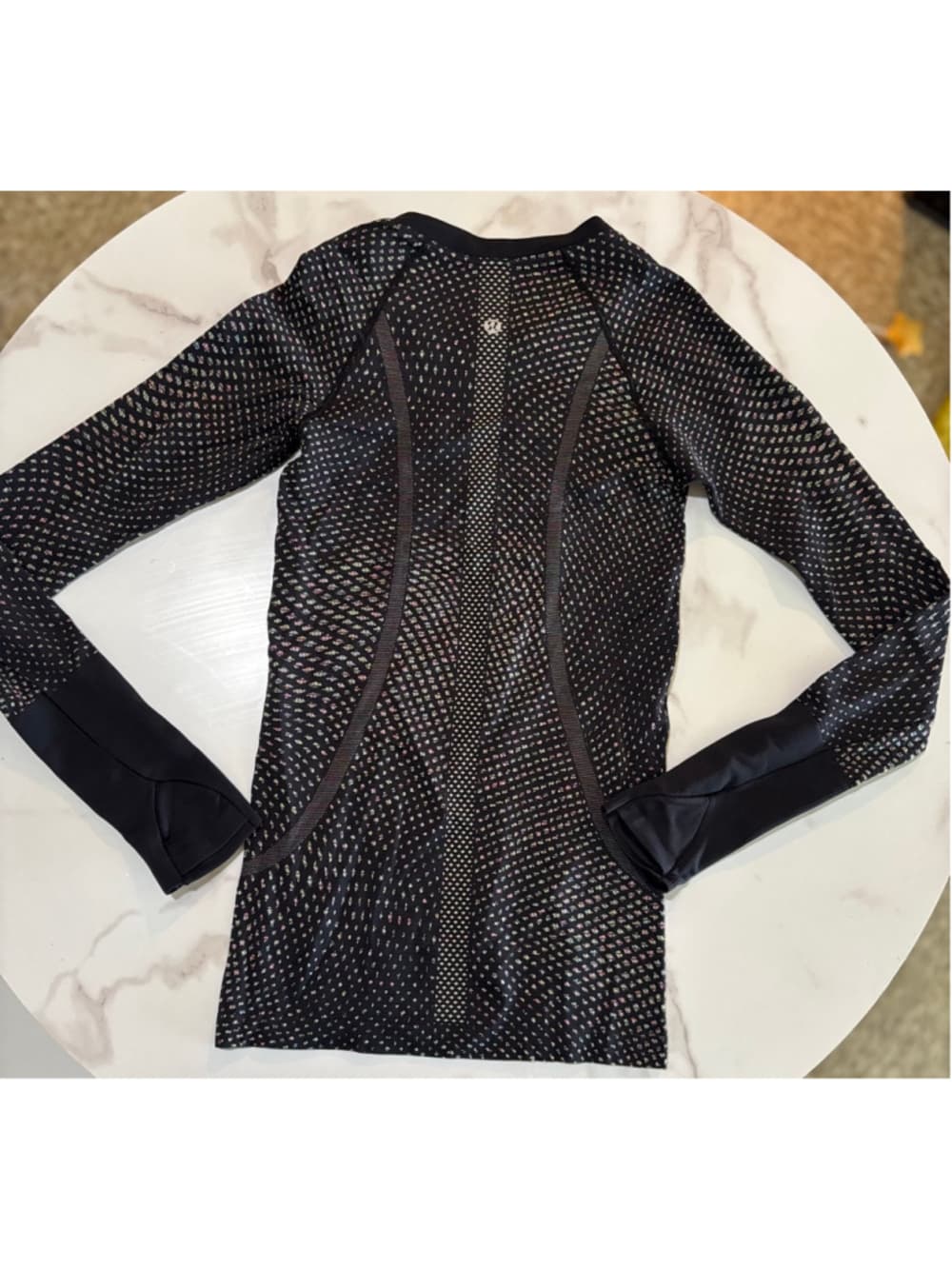 Lululemon top - Thumbnail 2