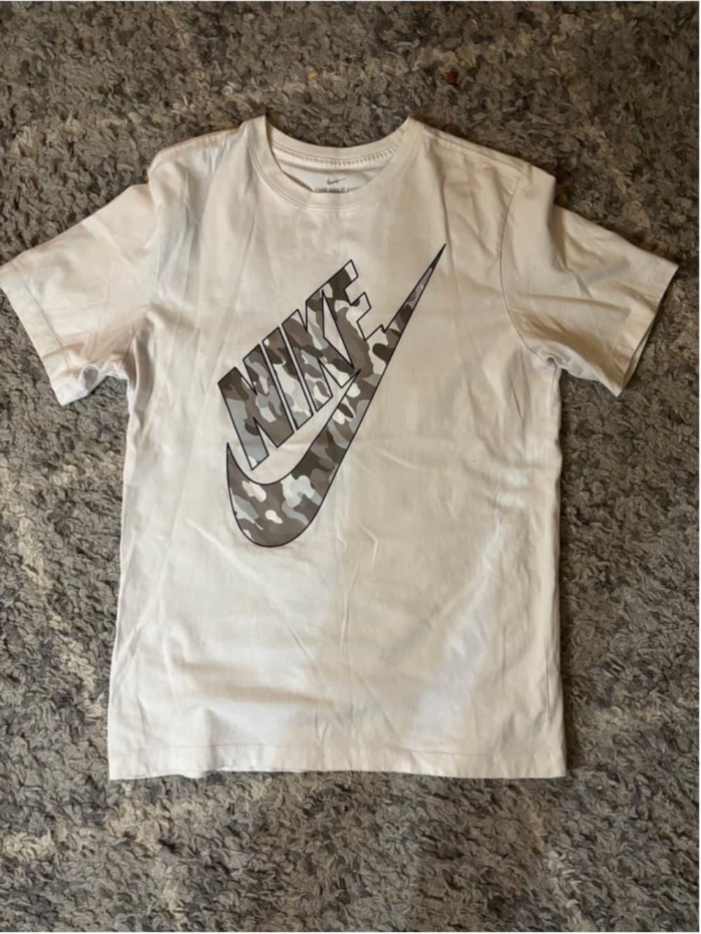 Nike shirt - Thumbnail 3