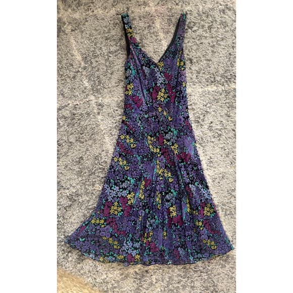V neck dress - Thumbnail 4