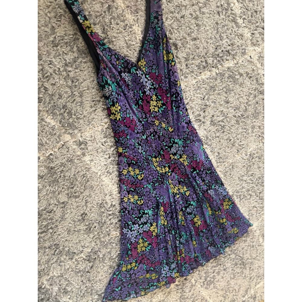 V neck dress