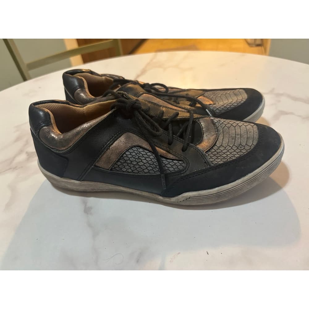 Comfortiva Align Lemont Sneakers