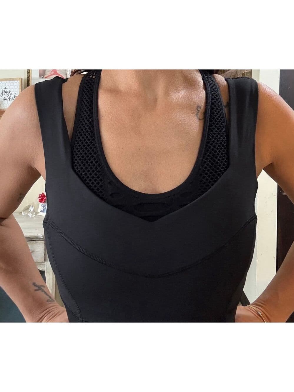 Lululemon Elevate Black Tank Top Size 6 Cinch Waist - Thumbnail 2