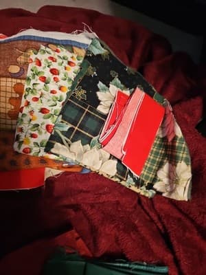 Cut Fabric Piece, Large Variety Sizes And Colors Large lot - Thumbnail 7