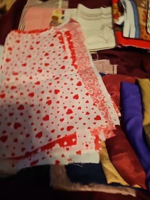Cut Fabric Piece, Large Variety Sizes And Colors Large lot - Thumbnail 3