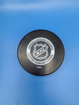 Dallas Stars NHL Official Souvenir Puck. - Thumbnail 2
