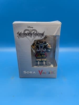 Disney Kingdom Hearts Sora Vinyl Figure Vinimates Diamond Select NEW