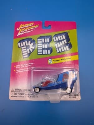 Johnny Lightning PEZ Blue Topper Movin' Van 1/64 Die Cast 2004 Gift