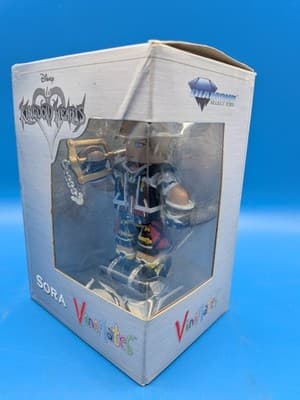 Disney Kingdom Hearts Sora Vinyl Figure Vinimates Diamond Select NEW - Thumbnail 2