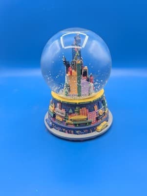 Snow Globe Music Box New York City Skyline New Years Eve 2000 Twin Towers - Thumbnail 4