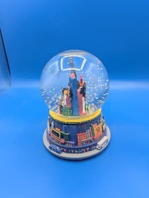 Snow Globe Music Box New York City Skyline New Years Eve 2000 Twin Towers - Thumbnail 2