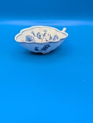Blue Danube Blue Onion Candy Leaf Dish, 5 3/4" - Thumbnail 5