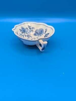 Blue Danube Blue Onion Candy Leaf Dish, 5 3/4" - Thumbnail 7