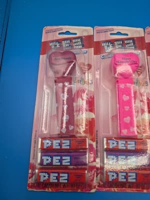 Lot of 5 Valentines Day themed Pez new NIP sealed - Thumbnail 12