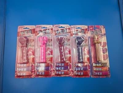 Lot of 5 Valentines Day themed Pez new NIP sealed - Thumbnail 2