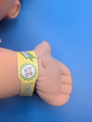 Cabbage Patch Kids Doll, 25th Premier Edition 'Babies' series - Thumbnail 9