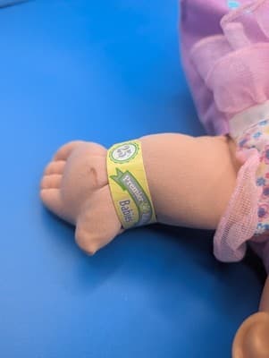 Cabbage Patch Kids Doll, 25th Premier Edition 'Babies' series - Thumbnail 8