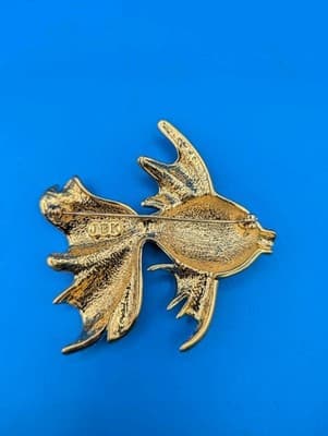 Jaqueline Kennedy Camrose & Kross Fighting Fish Brooch - Thumbnail 2